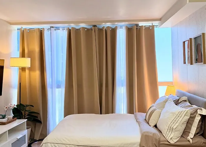 Modern Cozy In Bgc Near Uptown Mall Apartamento Manila