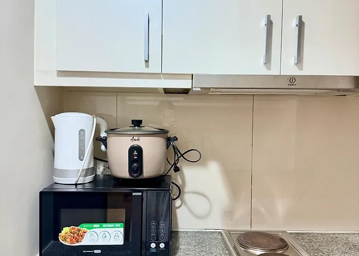 Modern Cozy In Bgc Near Uptown Mall Apartamento Manila