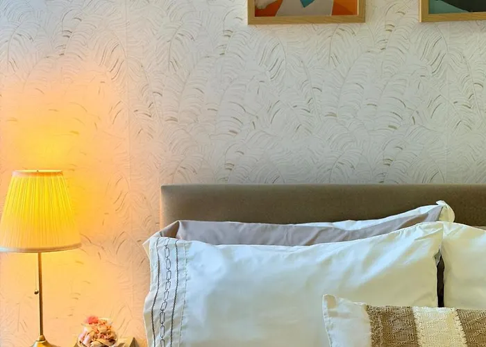 Modern Cozy In Bgc Near Uptown Mall Apartamento *