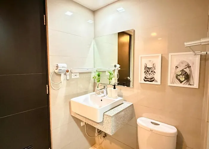Modern Cozy In Bgc Near Uptown Mall Apartamento Manila