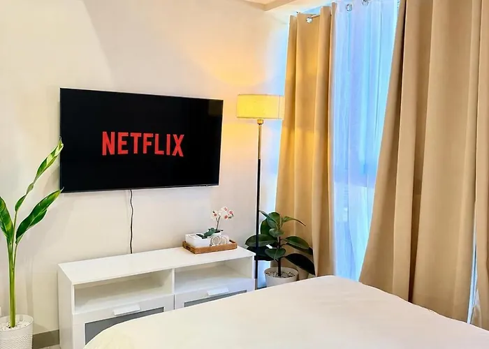 Modern Cozy In Bgc Near Uptown Mall Apartamento *
