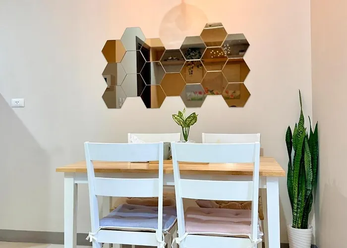 Modern Cozy In Bgc Near Uptown Mall Apartamento *